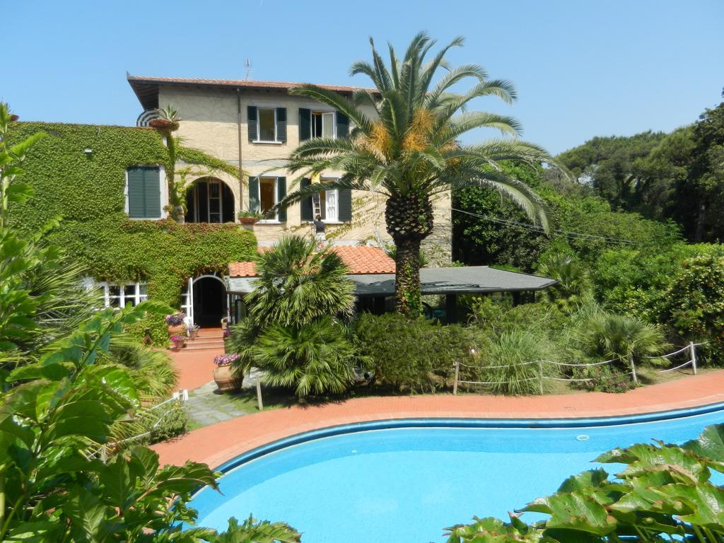 Hotel Villa Maremonti Marina di Massa Exterior photo